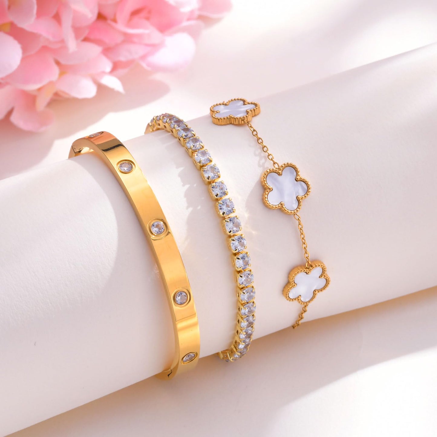 Womens Stackable Floral Gold Bracelets - 3Pcs 18K Gold Plated Bracelet,Stainless Steel Bangle Bracelets Non Tarnish, Gold Bracelet Set Trendy Jewelry,Christmas Valentines Birthday Gifts for Girlfriend